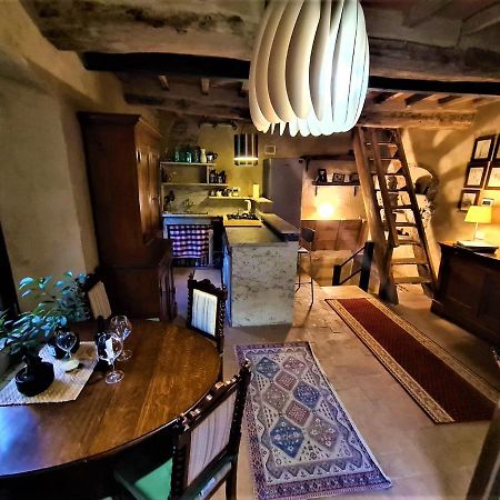 Incantevole Casa Sul Fiume, Relax E Natura Ai Piedi Della Alpi Apuane Massa  Eksteriør bilde
