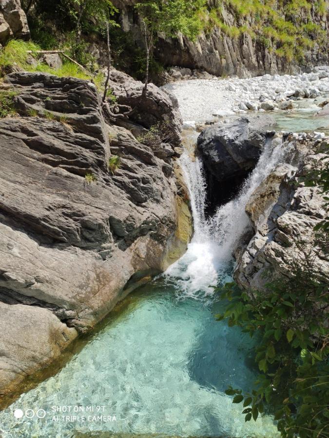 Incantevole Casa Sul Fiume, Relax E Natura Ai Piedi Della Alpi Apuane Massa  Eksteriør bilde