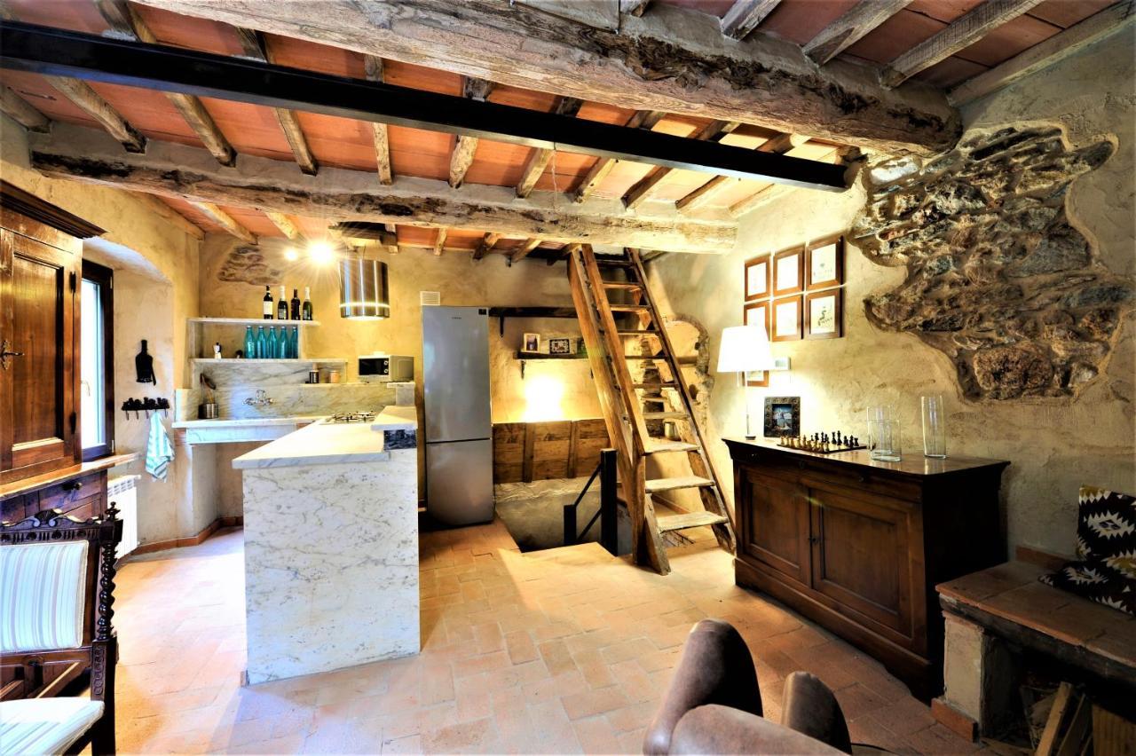Incantevole Casa Sul Fiume, Relax E Natura Ai Piedi Della Alpi Apuane Massa  Eksteriør bilde